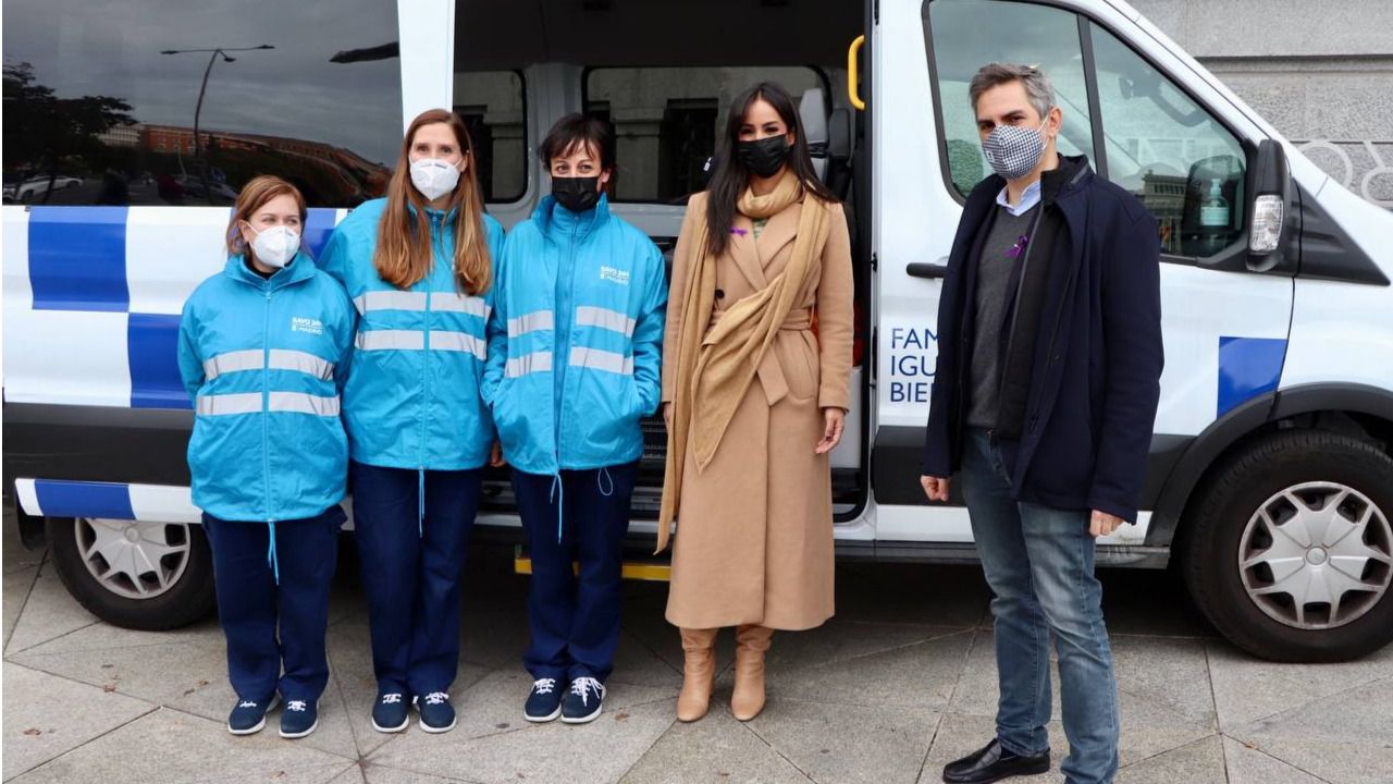 Unidad móvil de atención a víctimas de violencia de género del Ayuntamiento de Madrid. Foto: Lucía Villanueva. 