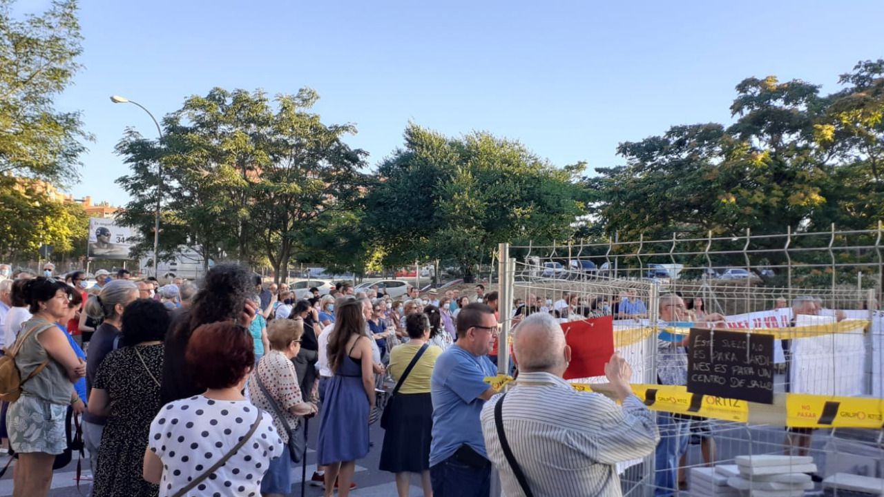 Manifestación de los vecinos por la construcción del centro de salud