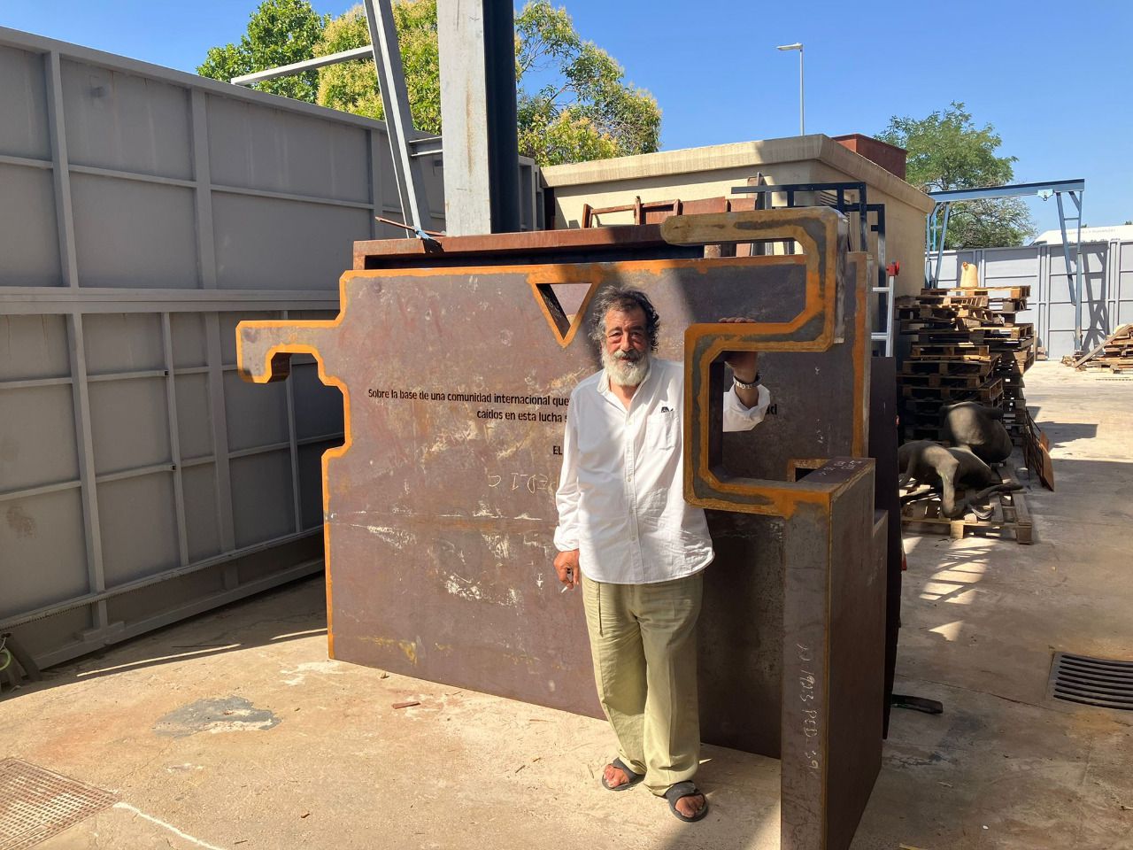 El monumento estará en la plaza que se encuentra a espaldas de la Casa de la Villa