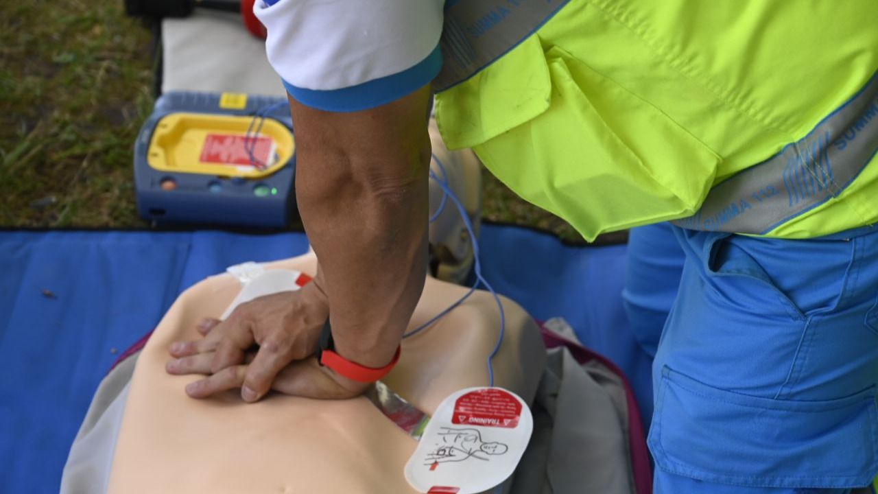 Programa de formación en el uso de desfibriladores (Foto: Chema Barroso)