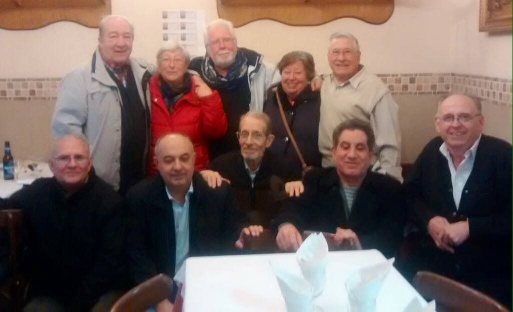 De pie, el primero por la izquierda, siempre en la izquierda, Domingo Bartolomé, después María Antonia, Paco Naranjo, Minerva y Leandro. Agachados: Pedro Bravo, Miguel Muñoz, Miguel Zurdo, Javier Fernández y Pedro Ovejero.