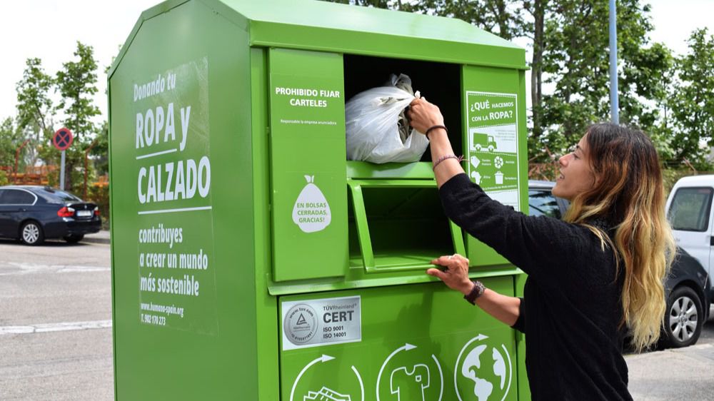 Humana tiene más de 5.000 contenedores para la recogida de residuo textil en España. Foto: Humana