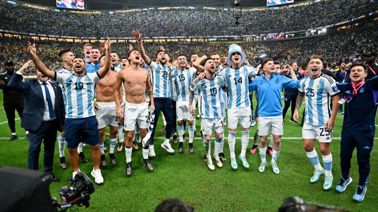Argentina celebrando la victoria en el Mundial de Qatar