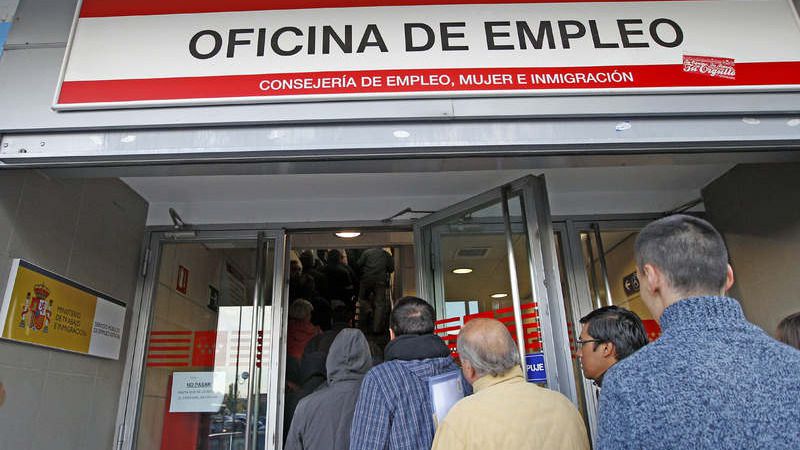 Colas en una Oficina de Empleo (Foto: MDO