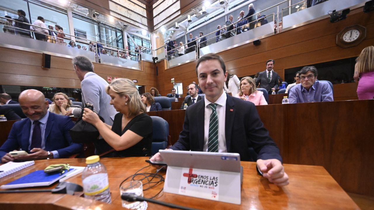 Grupo parlamentario socialista en la Asamblea de Madrid (Foto: Chema Barroso)
