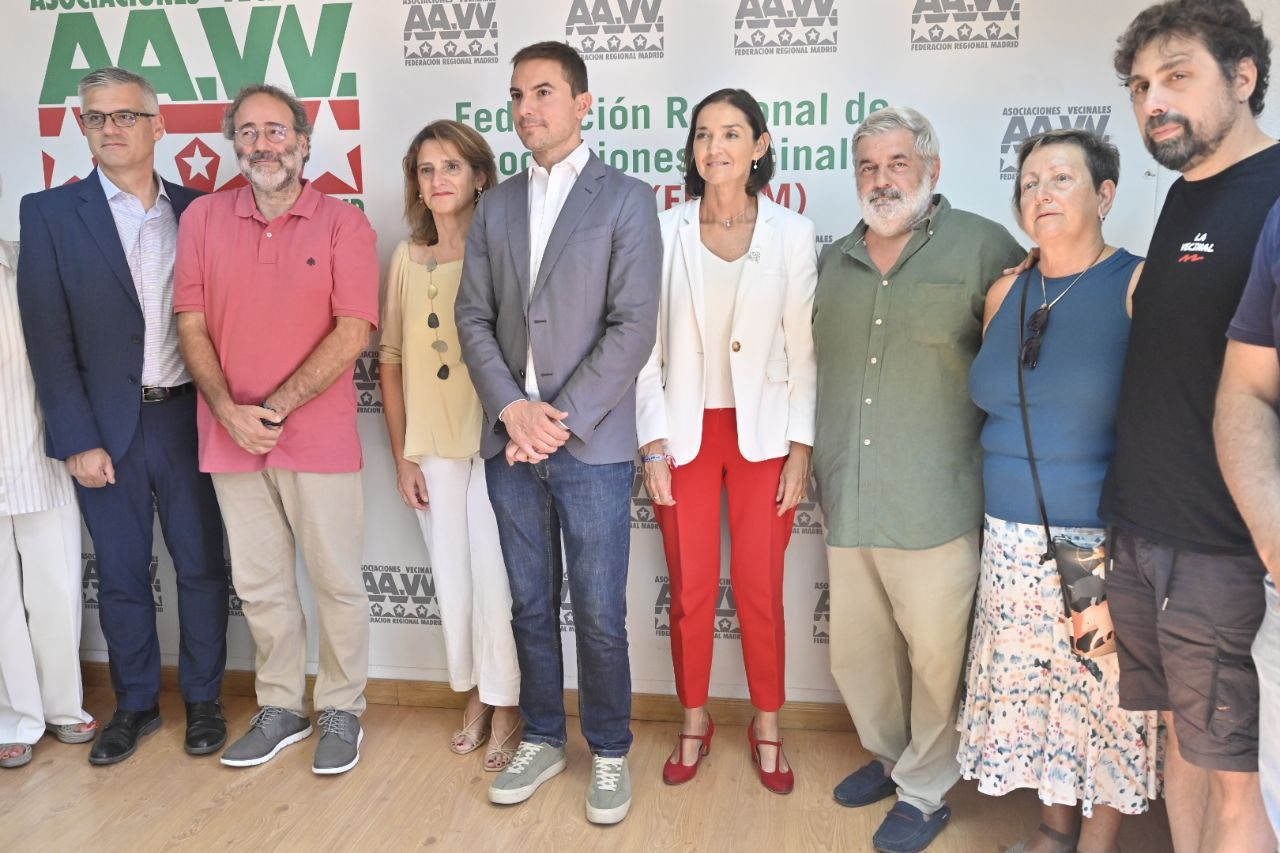 El PSOE visita la sede de la FRAVM (Foto: Chema Barroso)