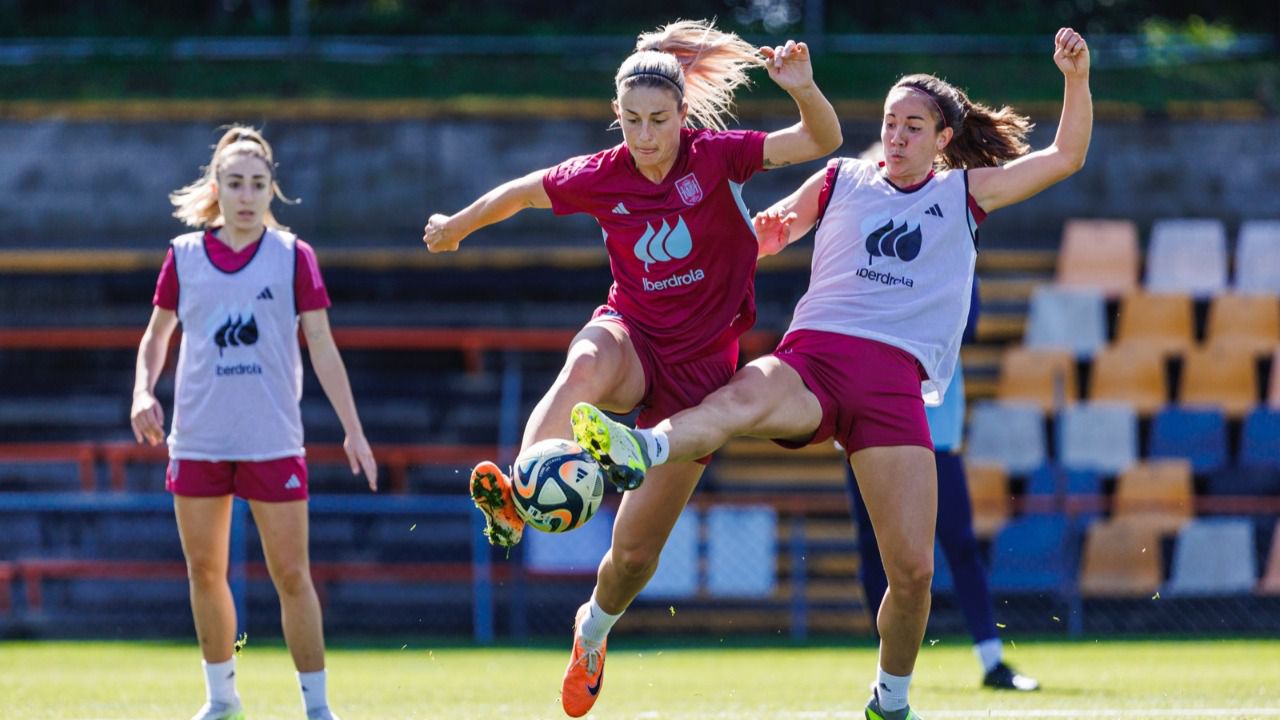 La Selección Española Femenina de Fútbol en uno de los entrenamientos (Foto: @SEFutbolFem)