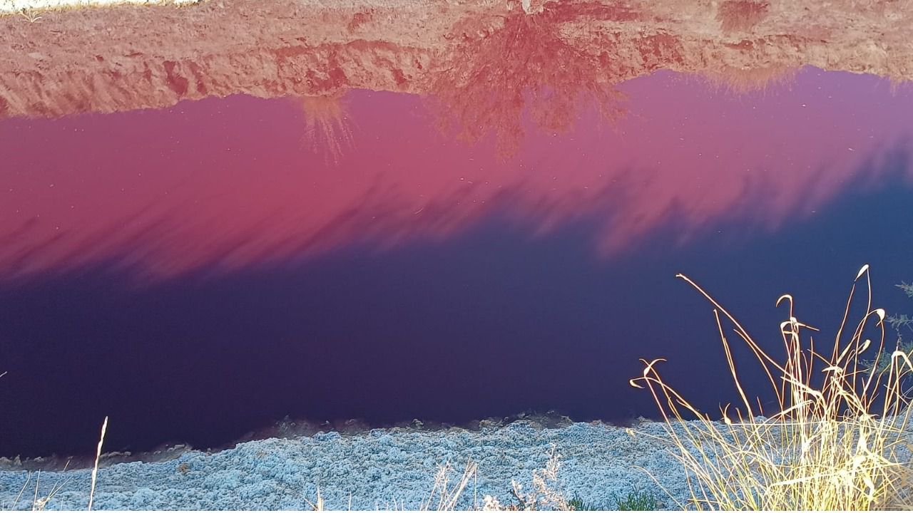 La laguna roja de Colmenar de Oreja (Foto: CiclaMadrid)