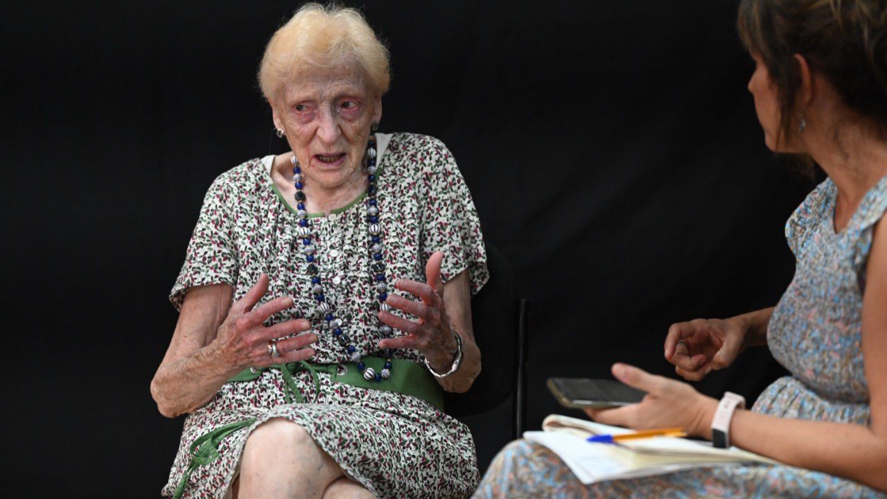 Glora Cavanna en la sede de la asociación de vecinos Valle Inclán