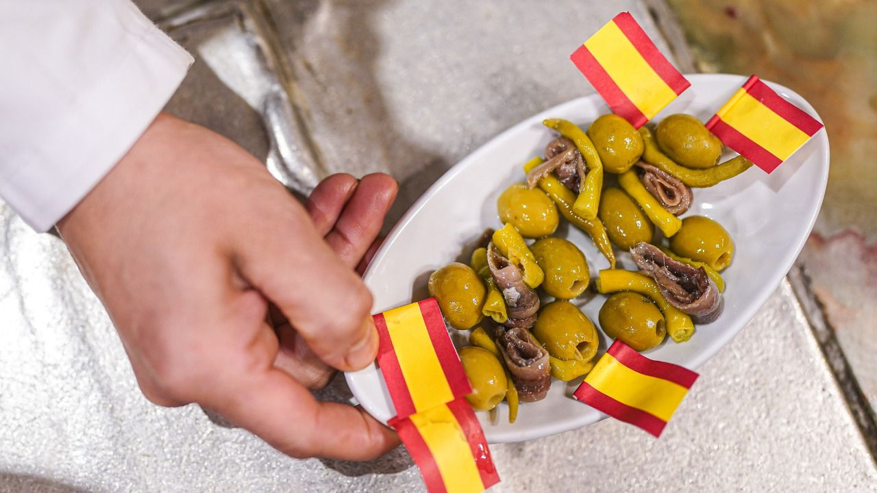 Una gilda, aperitivo por el acontecimiento