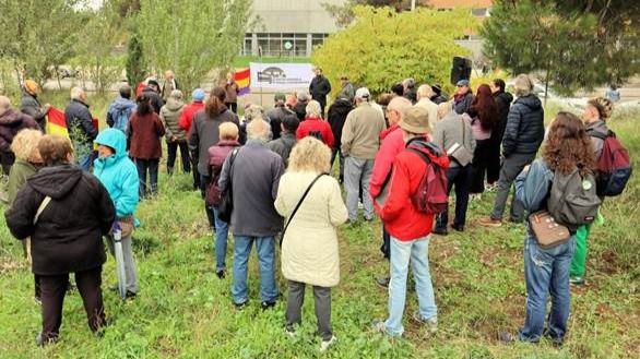 Concentración de los vecinos de Carabanchel