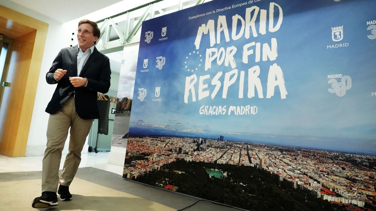 El alcalde de Madrid durante la rueda de prensa en la que ha informado de los datos sobre la calidad del aire. Foto: Ayuntamiento de Madrid