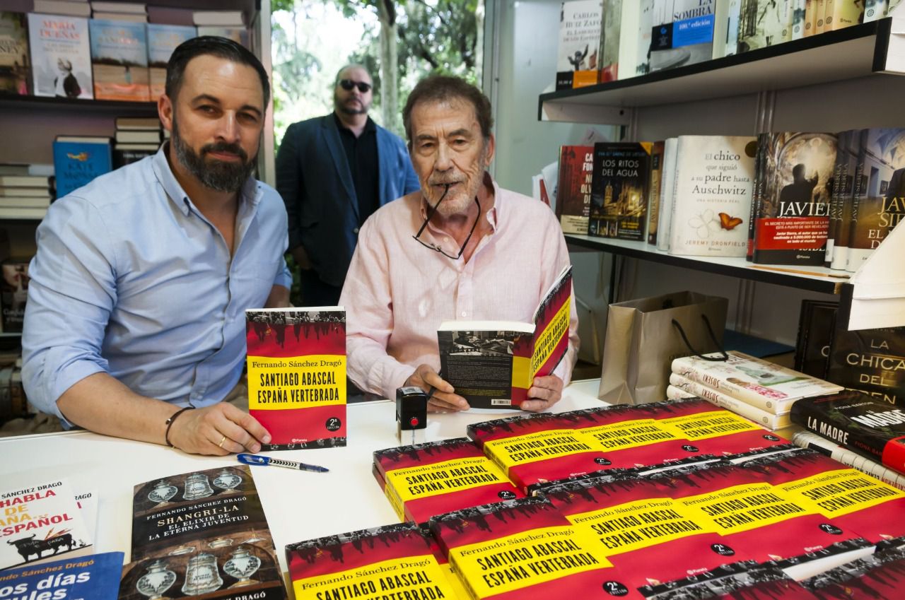 Santiago Abascal con Fernando Sánchez Dragó (Foto: Chema Barroso)