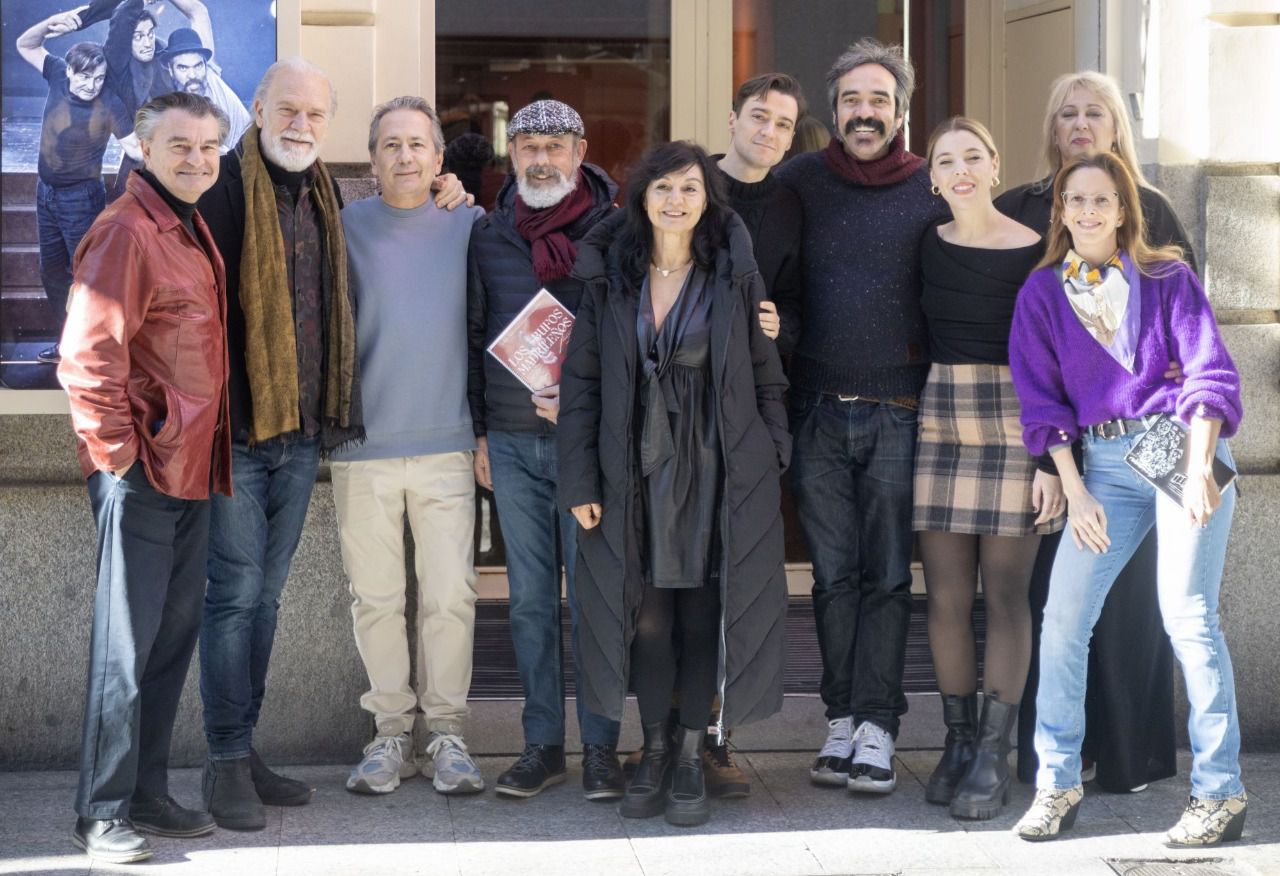 Equipo artístico de Los Bufos Madrileños (Foto: Antonio Castro)
