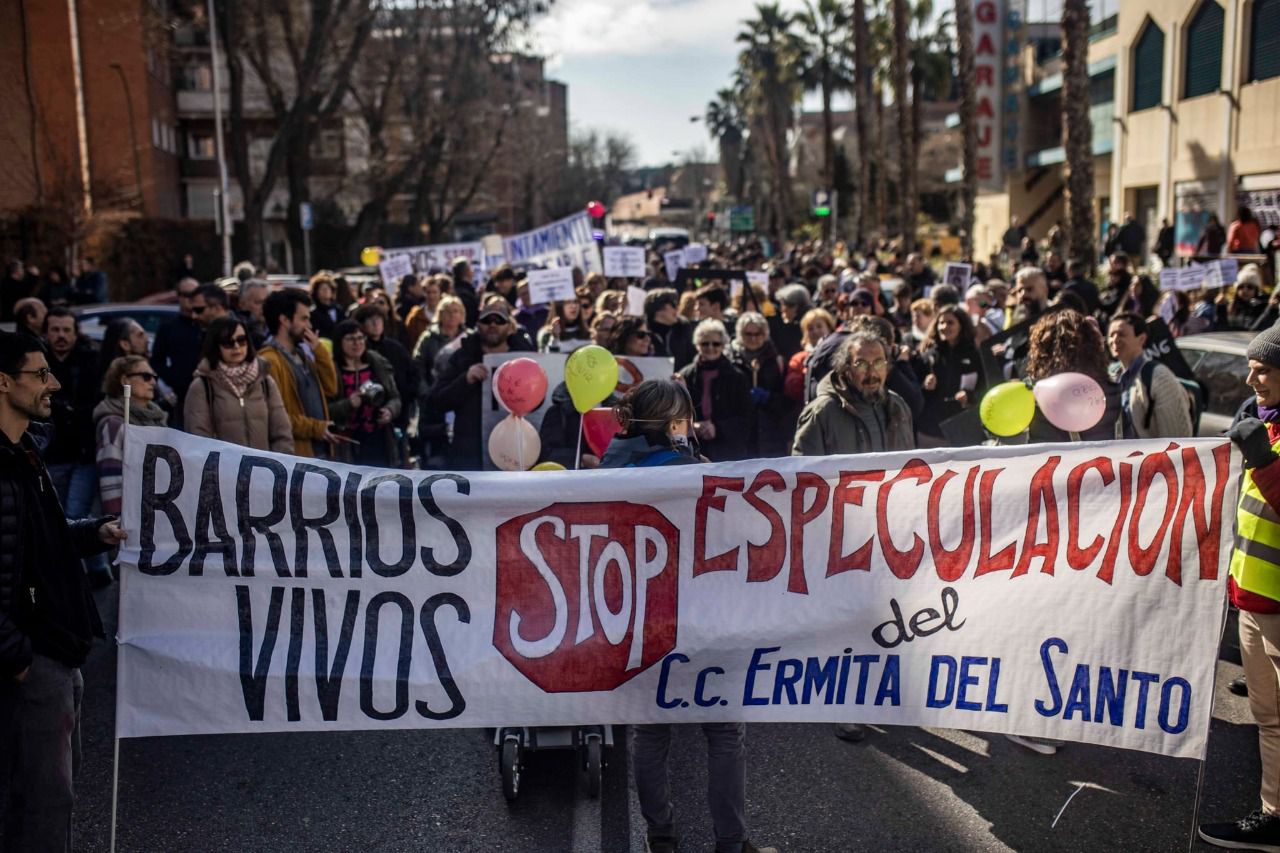 Concentración contra el proyecto en la Ermita del Santo (Foto: Más Madrid)