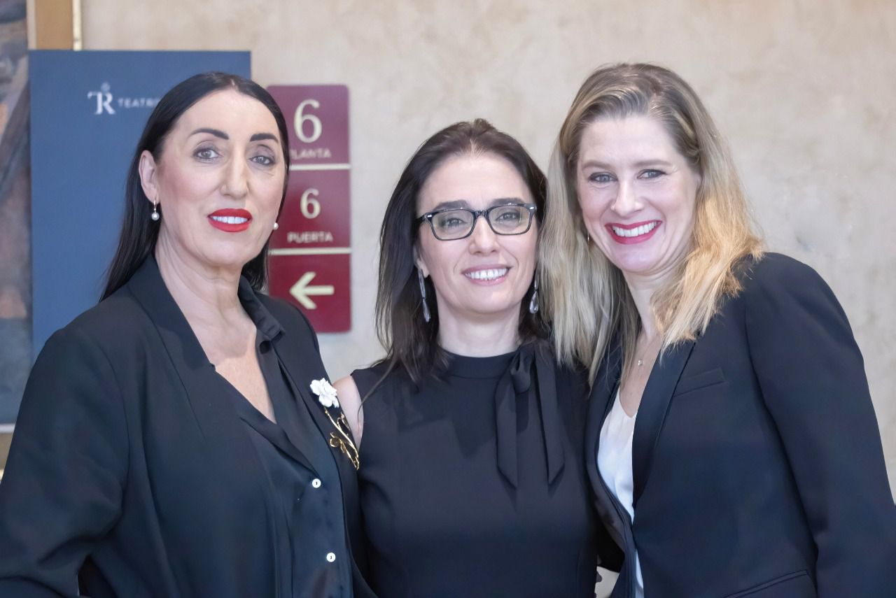Rossy de Palma con las sopranos Ermonela Jaho y Malin Bystr (Foto: Antonio Castro)