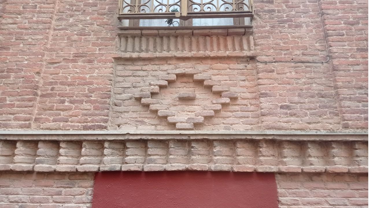 Detalle del ladrillo rojo en el neomudéjar popular de Tetuán. Foto: Patrimonio Tetuán