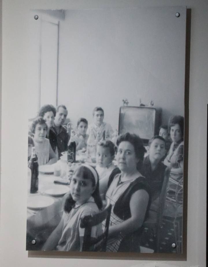 Foto de la familia de Javier Martínez que vivía en Zigia 28 (Foto: Mónica González - Road experience Audiovisual)