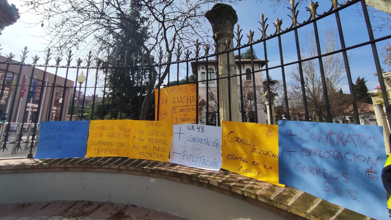 Carteles reivindicativos de