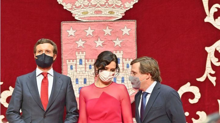 Pablo Casado, líder del PP, Isabel Díaz Ayuso, presidenta de la Comunidad de Madrid y José Luis Martínez Almeida, alcalde de Madrid. Foto: Chema Barroso