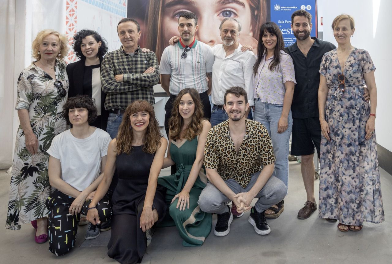 Equipo artístico de Festen. (Foto: Antonio Castro)