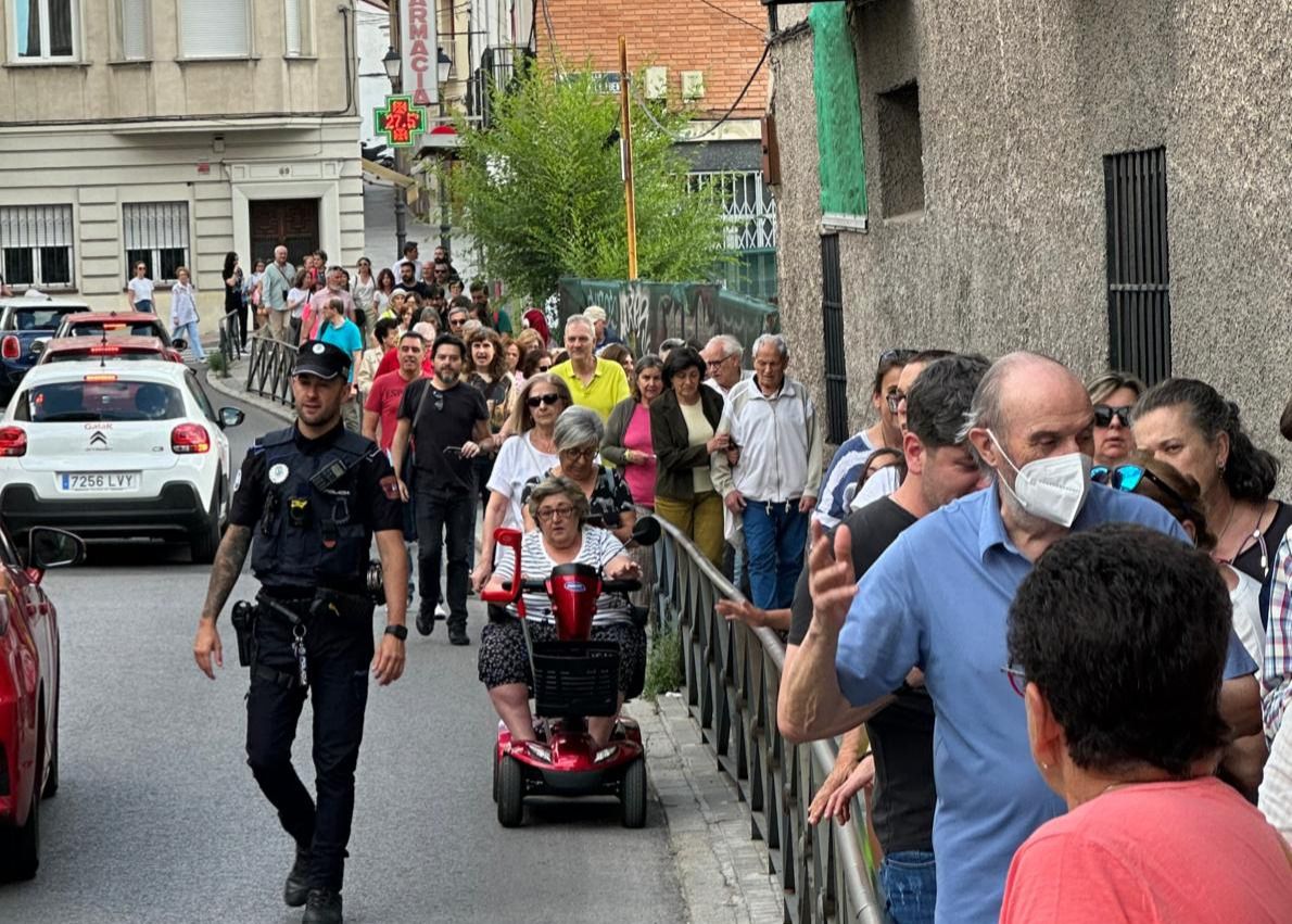 Paseo reivindicativo en el barrio de Valverde