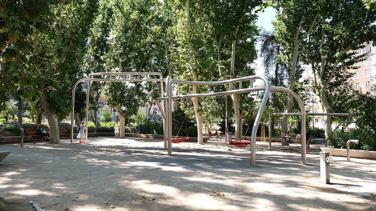 Área de juegos en Plaza de España (Foto: María Vera - Road Experience Audiovisual)
