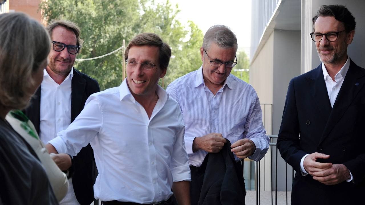 Almeida iniciaba el curso político desde Villaverde. Foto: María Vera-Road Experience