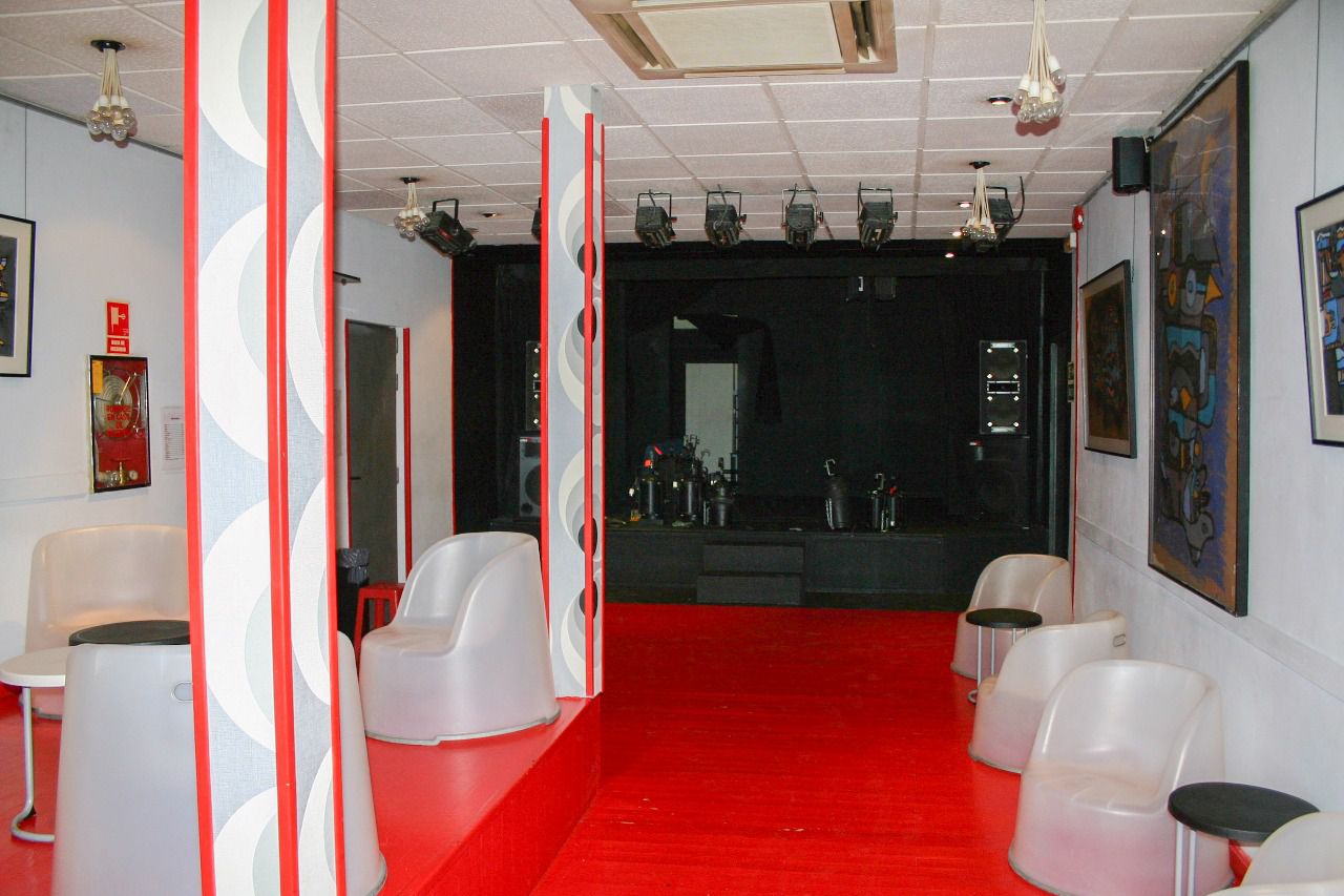 Interior del Teatro del Barrio (Foto: Antonio Castro)