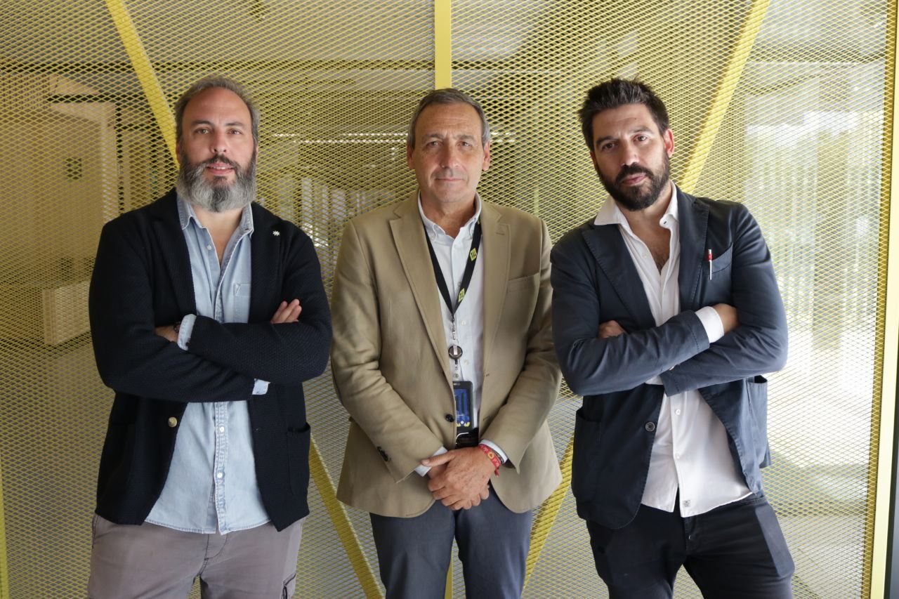 Julio de la Fuente (arquitecto), Victorino Arranz (responsable del Servicio de Patrimonio de Metro) y Manuel Leiras (arquitecto). (Foto: José Ant. Velasco - Road Experience) 