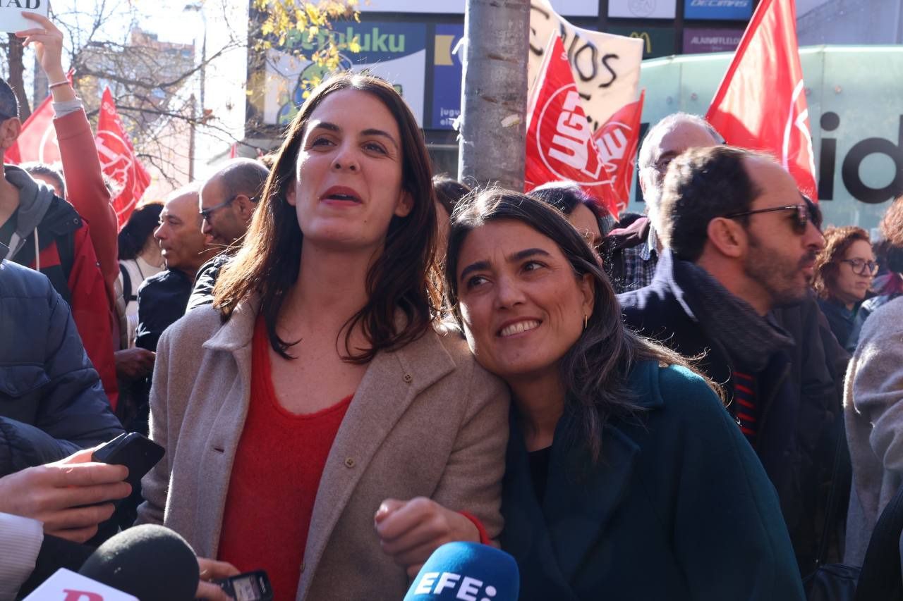 Rita Maestre y Manuela Bergerot, en la concentración (Foto: Mónica González - Road Experience Audiovisual)