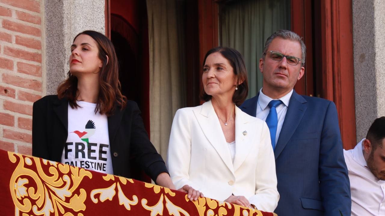 Los portavoces de la oposición en el pregón de San Isidro. Foto: Mónica González-Road Experiencie Audiovisual