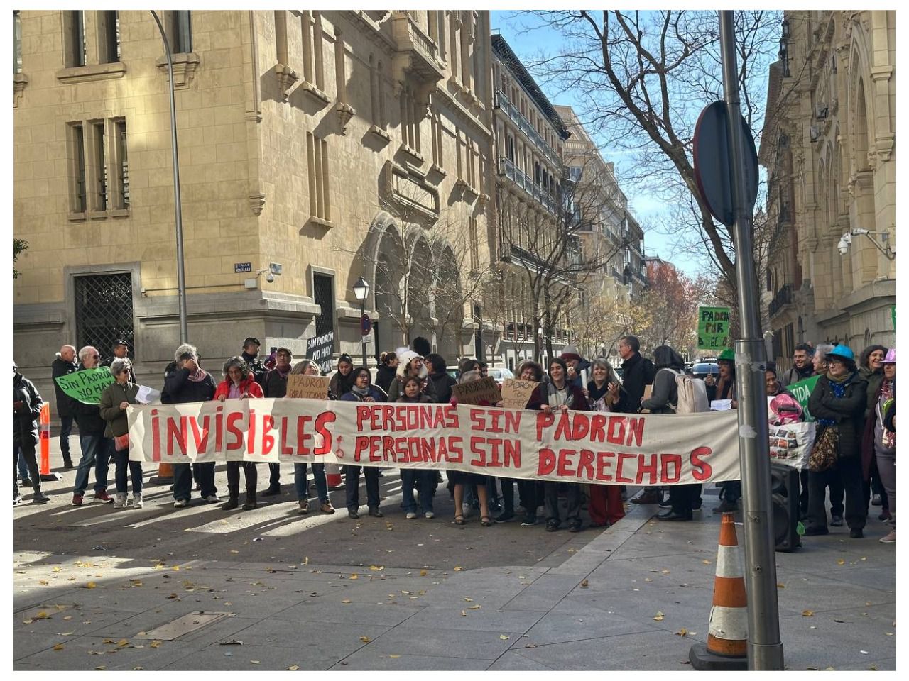 Protestas a las puertas del Ayuntamiento.