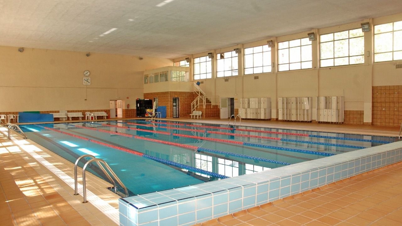 Piscina del centro deportivo de San Blas.