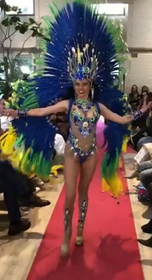Desfile de modelos típicos del Carnaval de Río