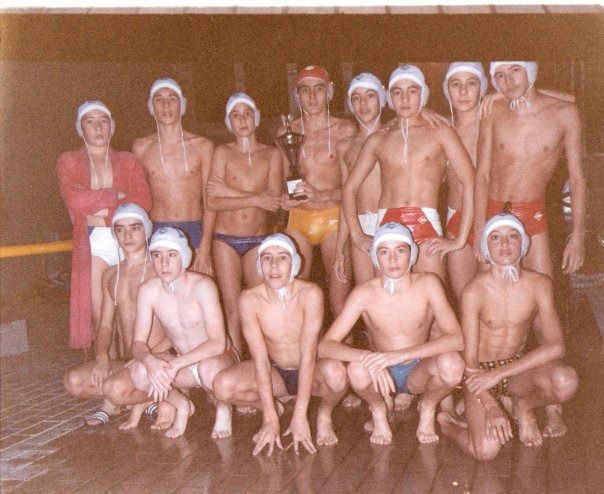 Imagen antigua de uno de los equipos de waterpolo del AR Concepción (Foto: ARC)