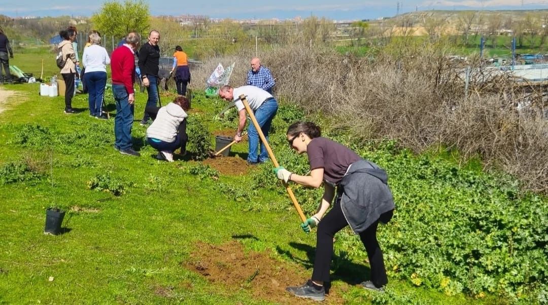 En la concentración del pasado sábado, los vecinos realizaron una “plantación simbólica” (Foto: ALBA)