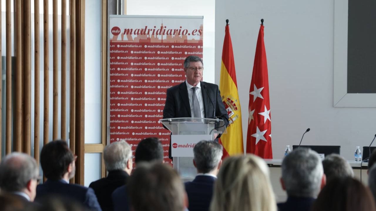 Fernando Sánchez Santafé, director general de Fichtner RESA, en el transcurso de su presentación