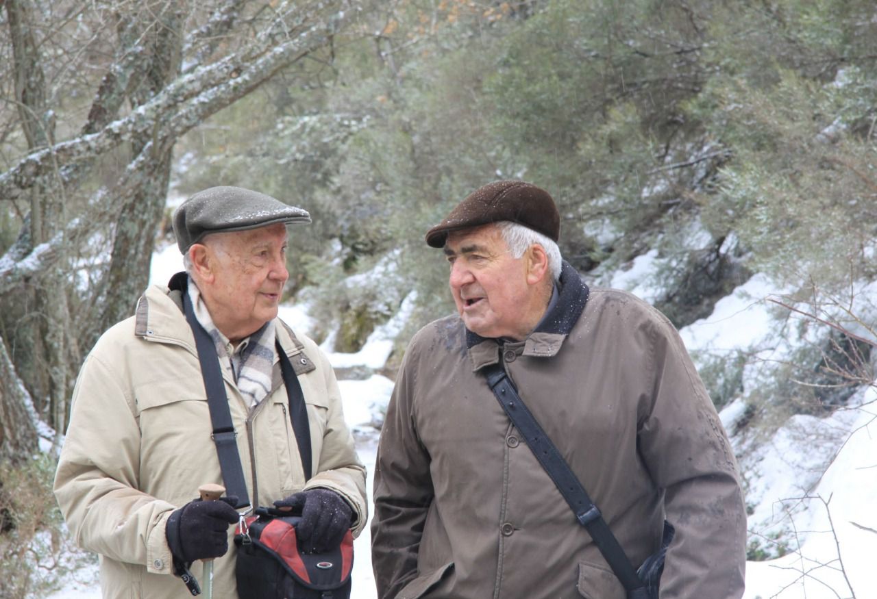 Antonio López Lillo y Rafael de Frutos, en un paseo por el Hayedo