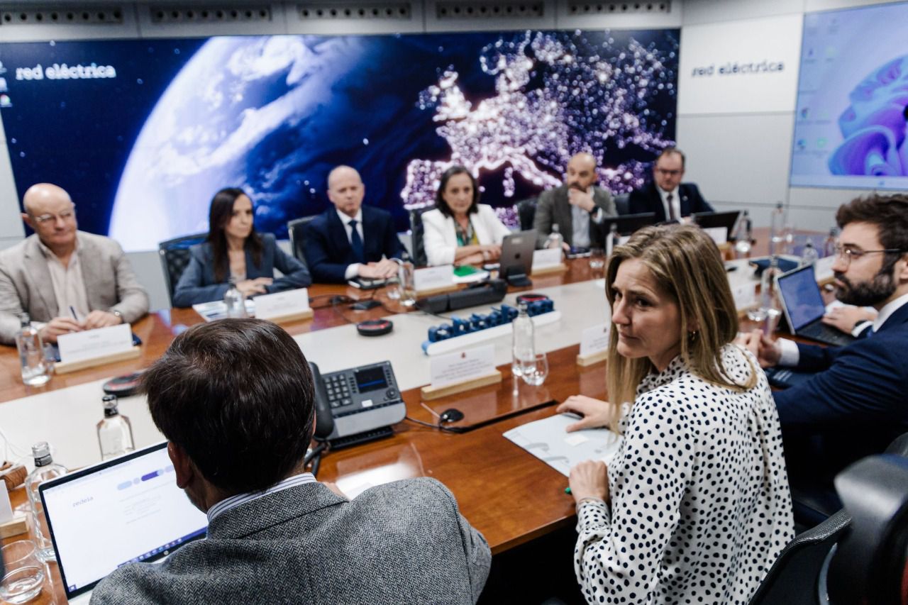 Sara Aagesen y Beatriz Corredor asisten a la reunión del Comité para el análisis de la crisis eléctrica (Carlos Luján / Europa Press)