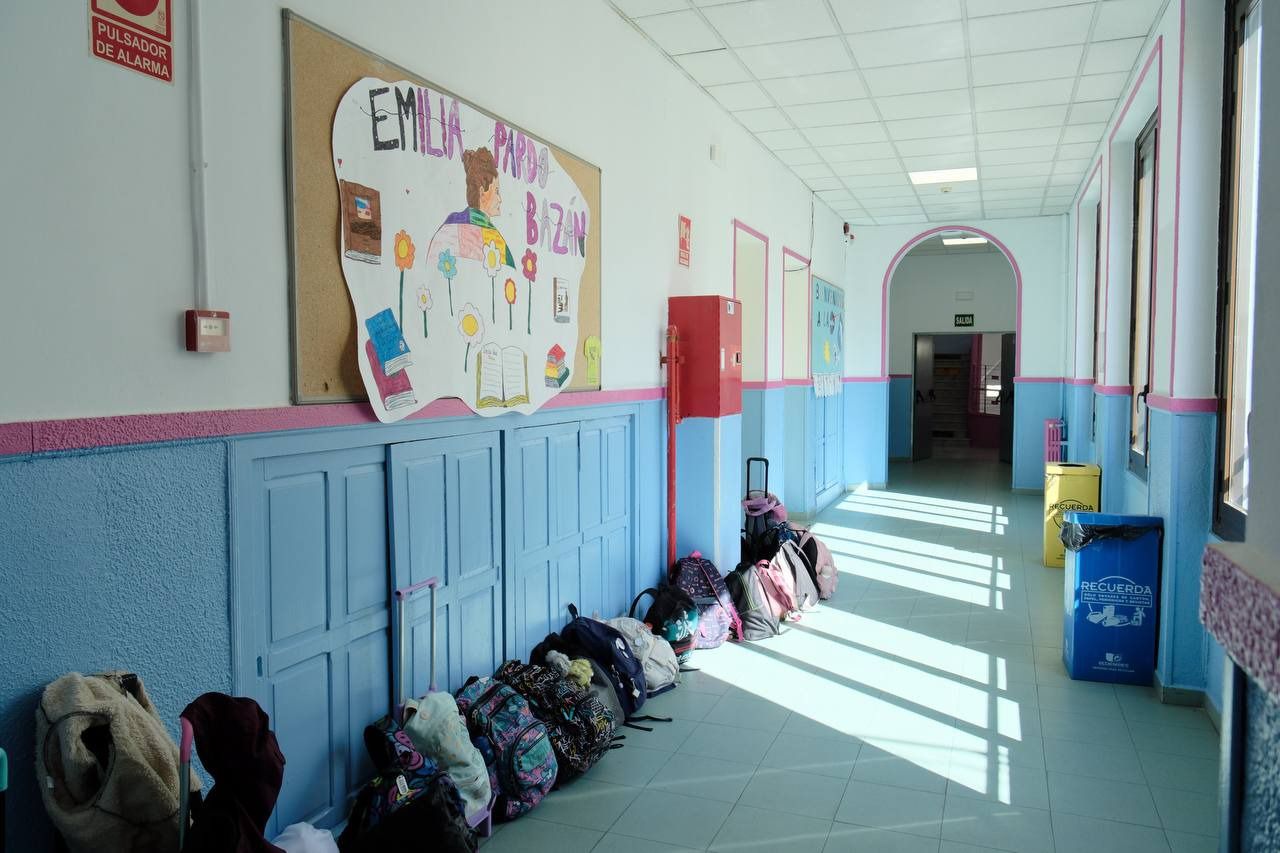 Uno de los pasillos del colegio público Emilia Pardo Bazán (Foto: María Vera - Road Experience)