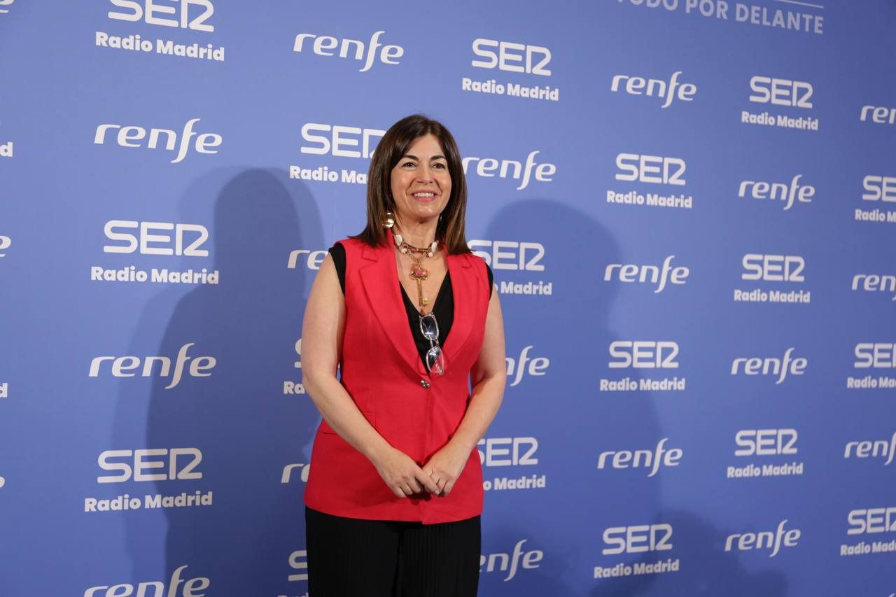 Marta González Novo, locutora de Radio Madrid en el programa Hoy por Hoy Madrid de la Cadena Ser, durante el homenaje en el Teatro Lope de Vega (Foto: Mónica González - Road Experience Audiovisual)