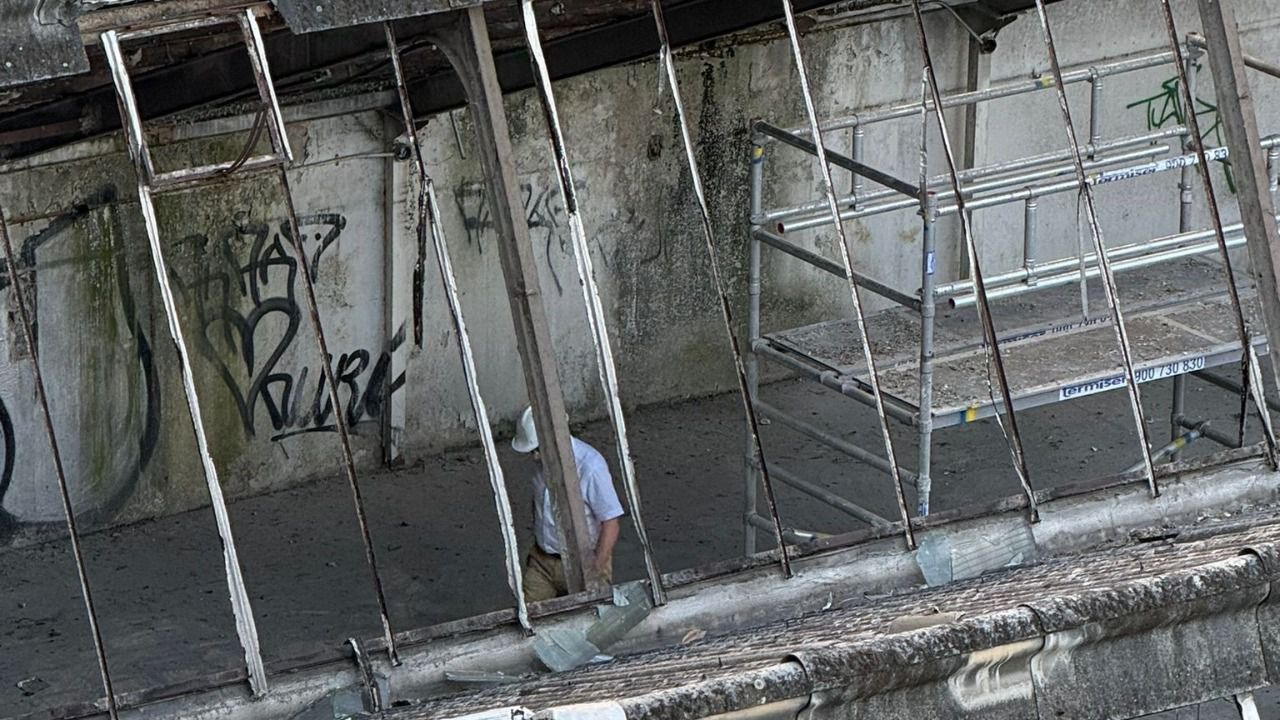 Obras de desamiantado en la calle Doctor Esquerdo
