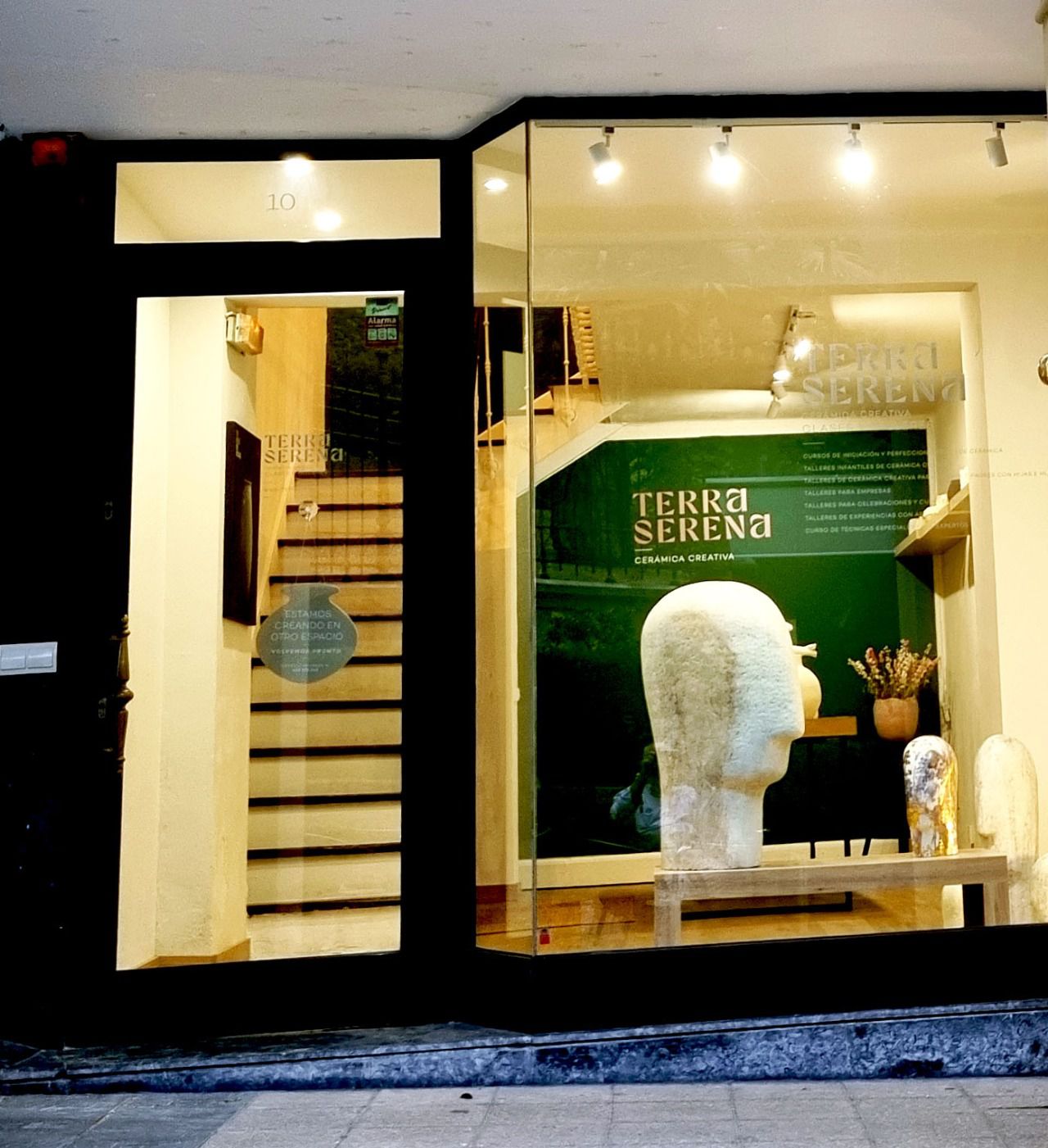 Escaparate de la exposiciónTerra Serena
