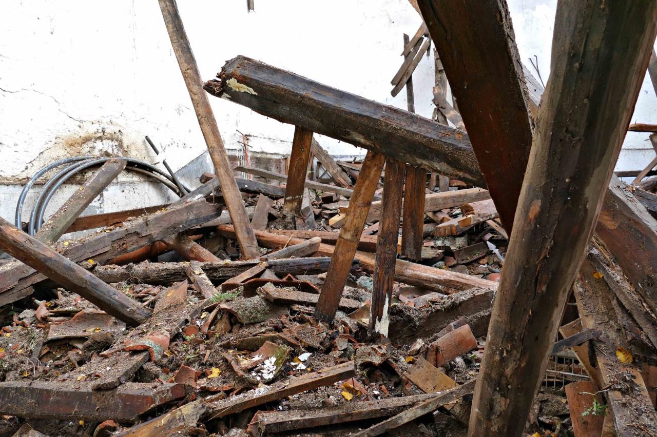Estado de la iglesia tras el colapso del tejado en 2022 (Foto: Entorno Escorial)