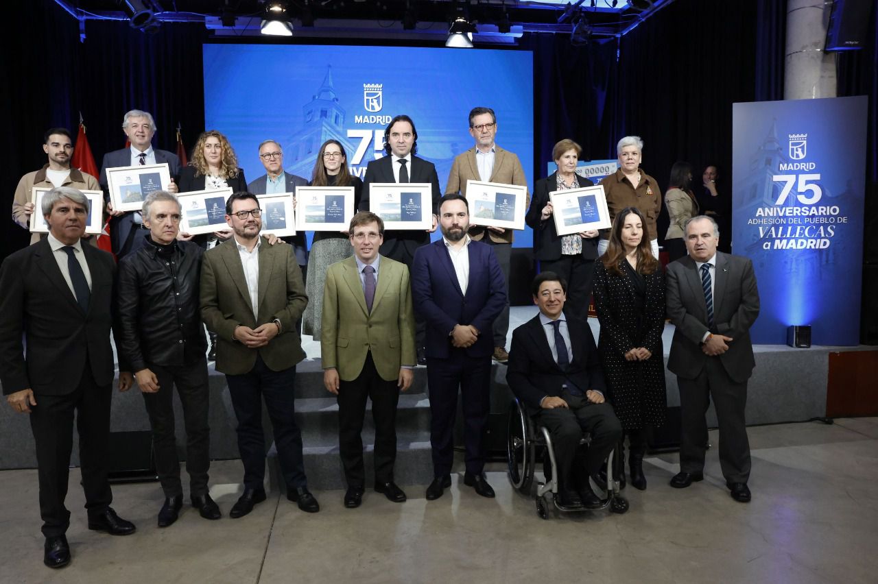 Foto de familia del acto (Foto: Ayuntamiento de Madrid)