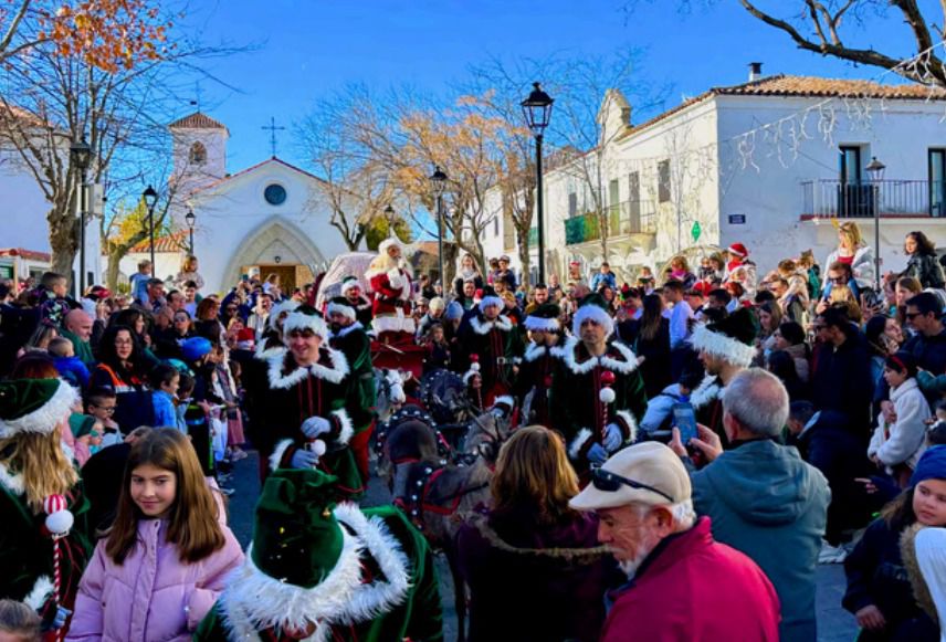 Cabalgata de Papá Noel con sus renos (Foto: Ayuntamiento de Villanueva del Pardillo)