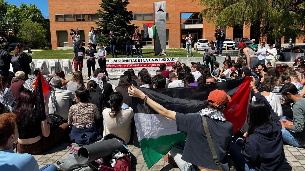 Acampada en la Universidad Complutense contra la guerra en Gaza