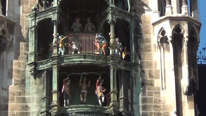 El Glockenspiel de Marienplatz en Múnich 