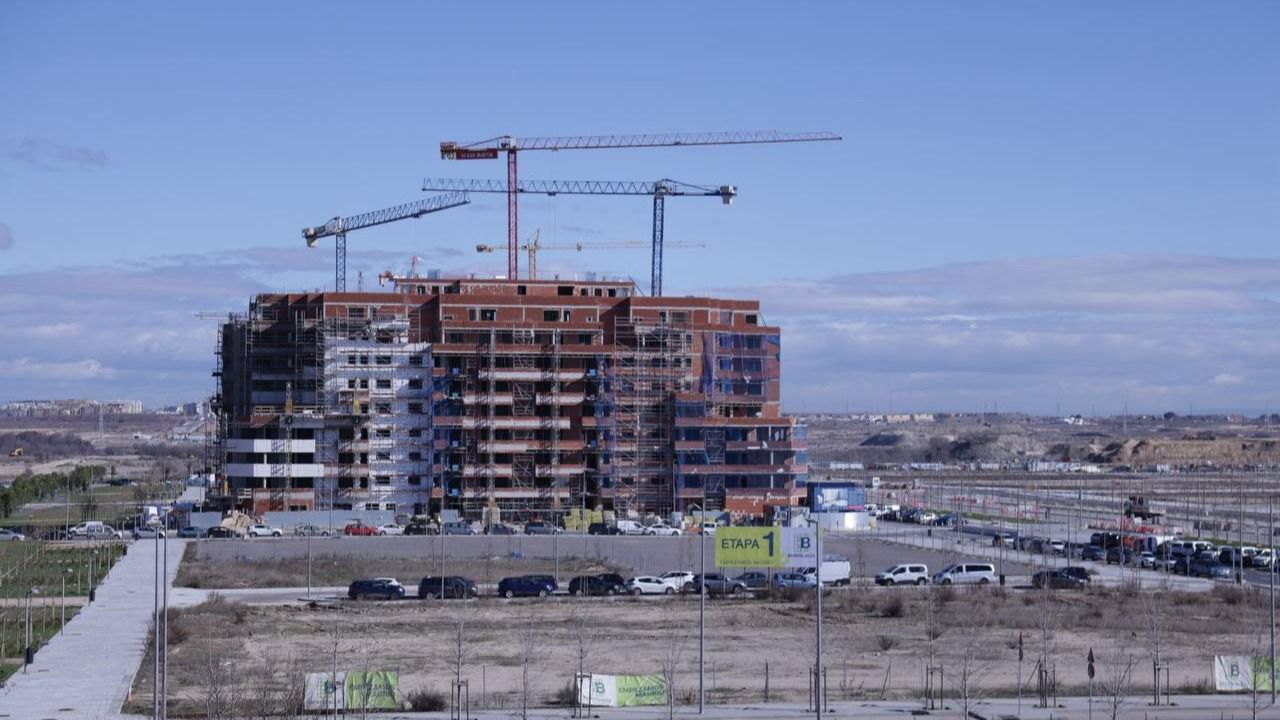 Viviendas en construcción en Los Berrocales (Foto: Mónica González Boto)